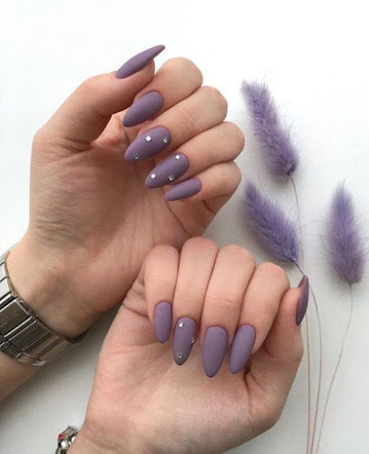 Cali Nails - Nail Salon in Orillia, Ontario